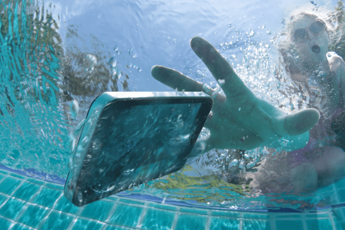 What to do when your phone gets wet What to do when your phone gets wet